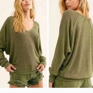 Free People SANTA CLARA THERMAL green v neck